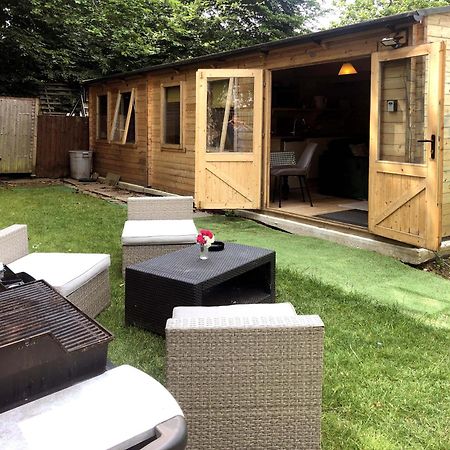 Cosy Garden Log Cabin Salisbury Dış mekan fotoğraf